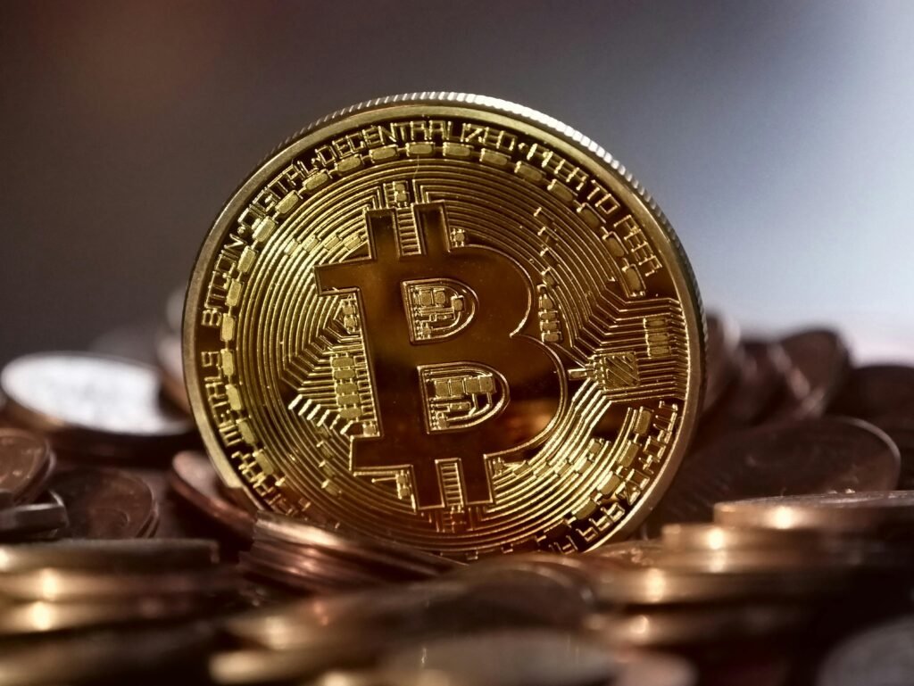 Navigating Bitcoin’s Volatility: The Role of Market Trends in Value Shifts