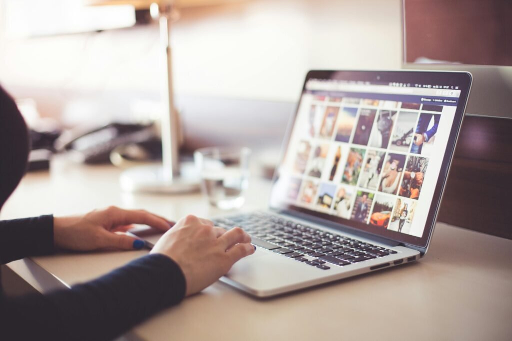 How to Choose a Money-Making Business Idea That Requires Little Investment