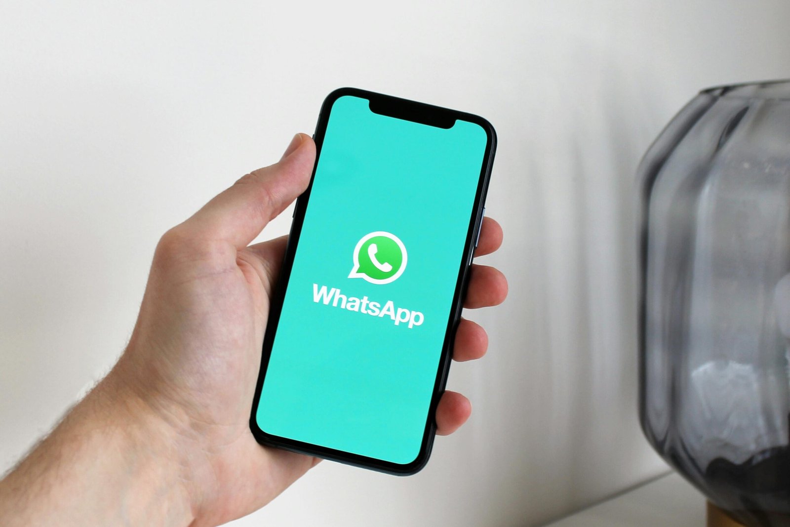 WhatsApp WhatsApp