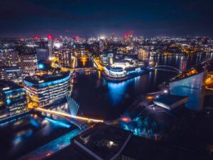London Vs Manchester- Compare Tech workers, Salaries and How to Secure the Jobs